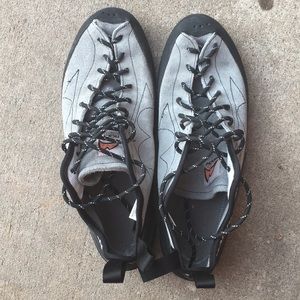 Mad rock men’s rock climbing shoes